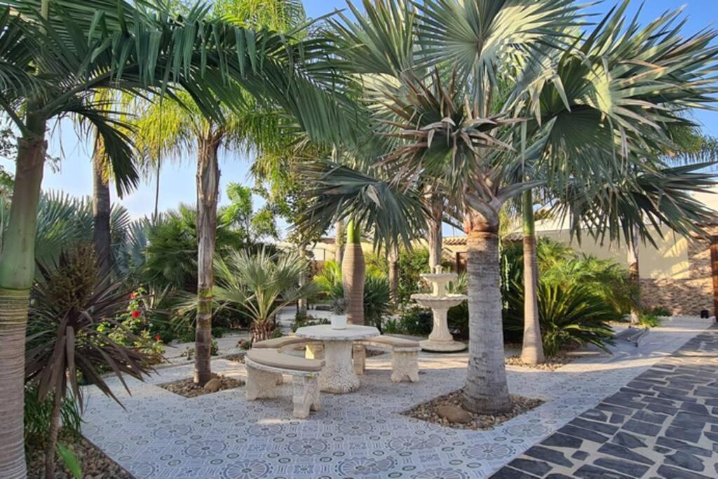 Tropical Paradise Villa In Torrevieja Buitenkant foto